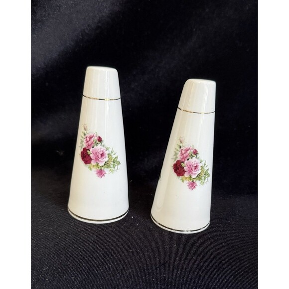 Royal Stuart England VTG BoneChina Salt & Pepper Shakers New Brunswick England - Picture 2 of 4